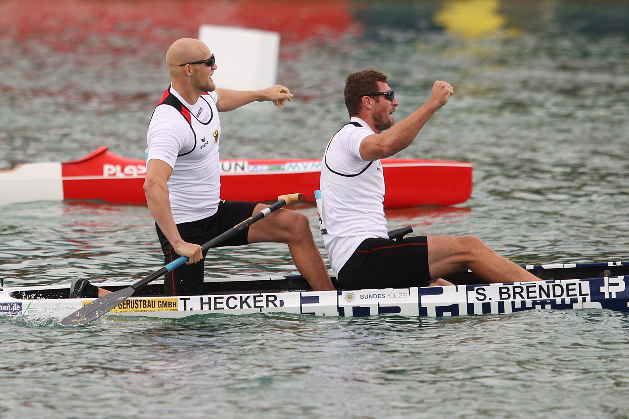 Sebastian Brendel, right, and Tim Hecker, left, defended their men's C1 1,000m European title for Germany in Munich ©Getty Images