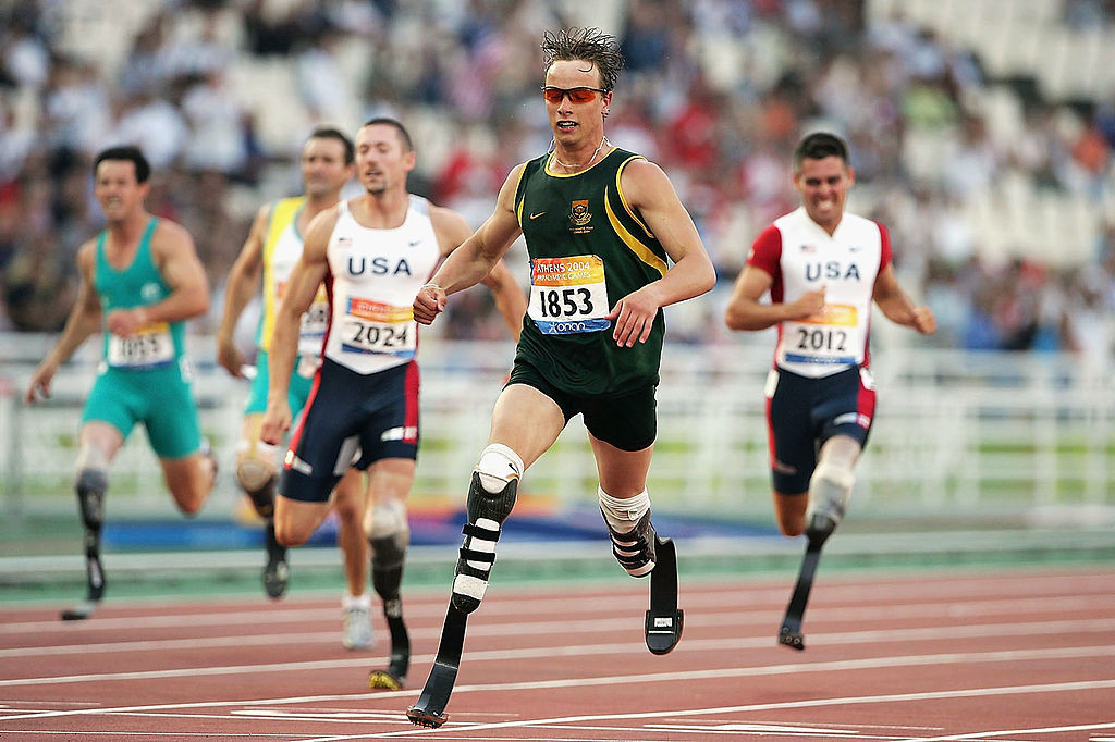 Oscar Pistorius won the T44 200m title at the Athens 2004 Paralympic Games ©Getty Images