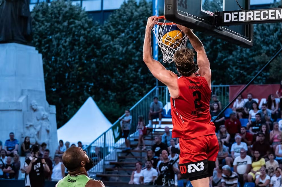 Thibaut Vervoort helped Antwerp win the gold medal in Debrecen ©fiba.basketball
