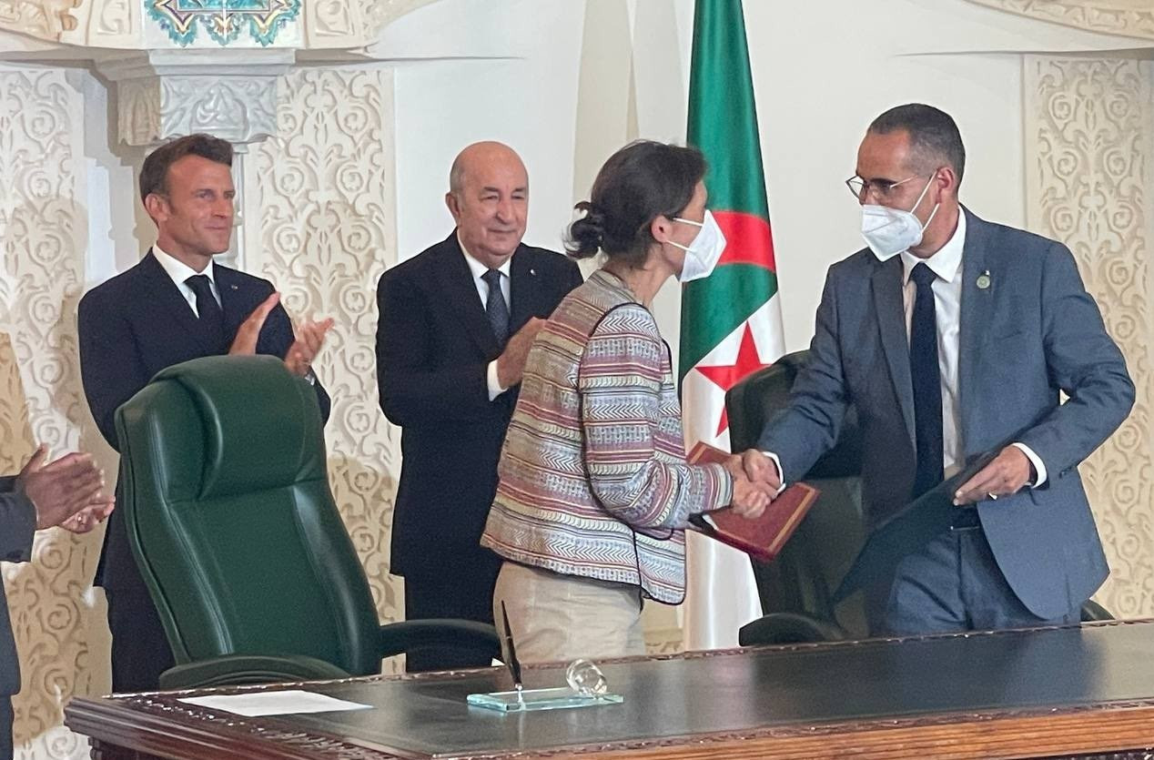  French Sports Minister Amélie Oudéa-Castéra, left, and her Algerian counterpart Abderezak Sebgag agreed to work closer together ©Twitter/AOC1978