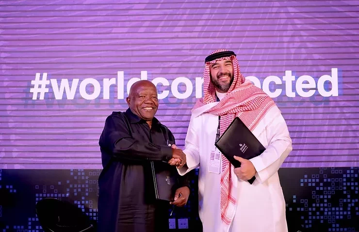 T A Ganda Sithole, President of GEF’s African Esports Development Federation and Prince Faisal bin Bandar bin Sultan Al Saud President of Arab Esports Federation, signing the Afro-Arab Cooperation Agreement ©GEF