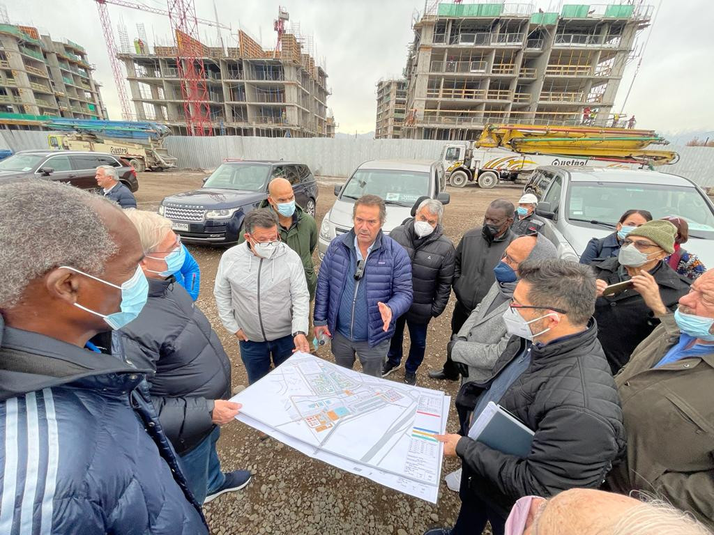 Ilic gives officials a tour of the new Athletes' Village which is under construction ©Panam Sports
