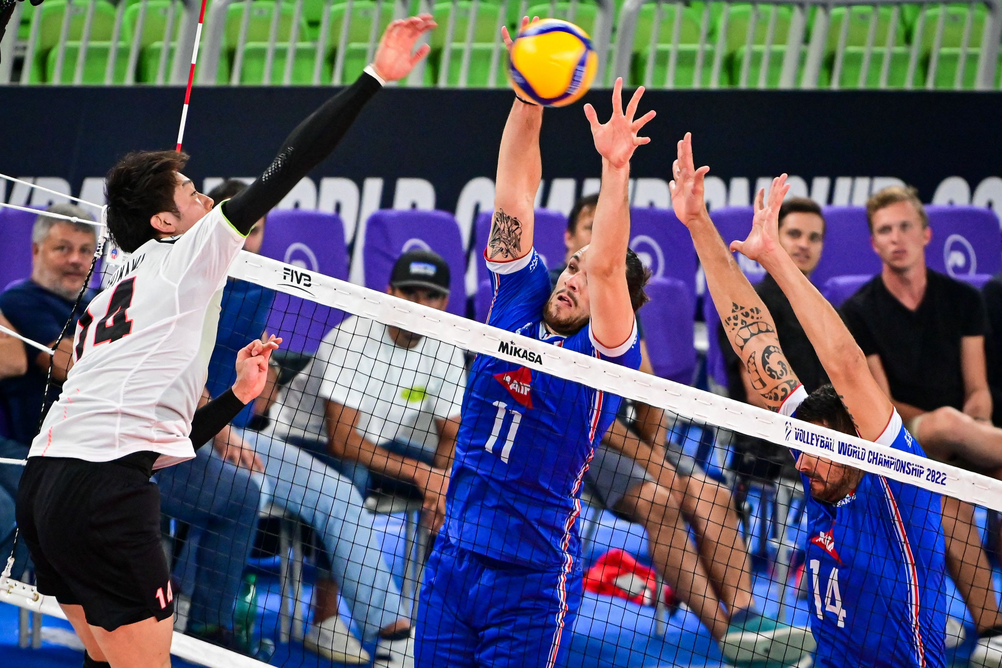 France beat Japan in five sets to reach the Men's Volleyball World Championship quarter-finals ©Getty Images