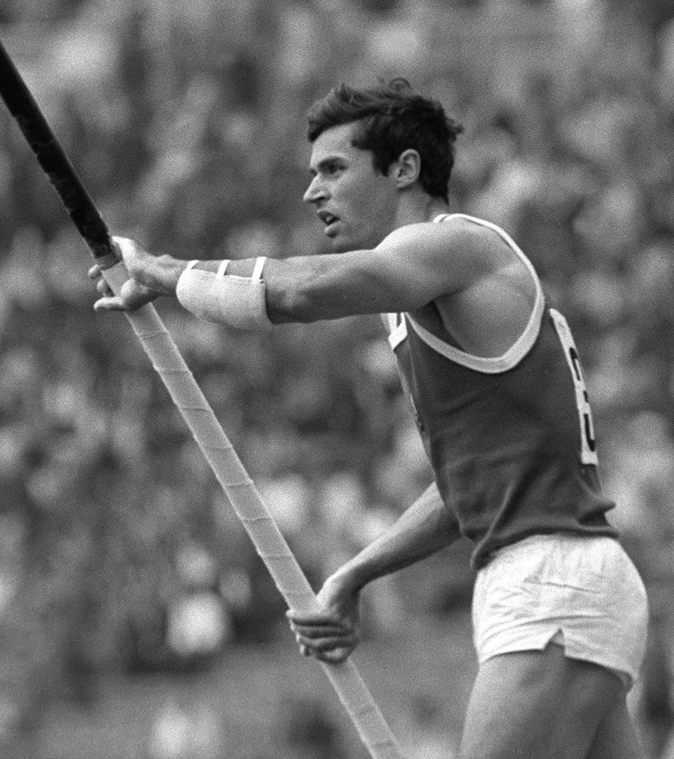 Another long  American winning streak ended in Munich as Wolfgang Nordwig of East Germany took gold in men's pole vault ©Getty Images