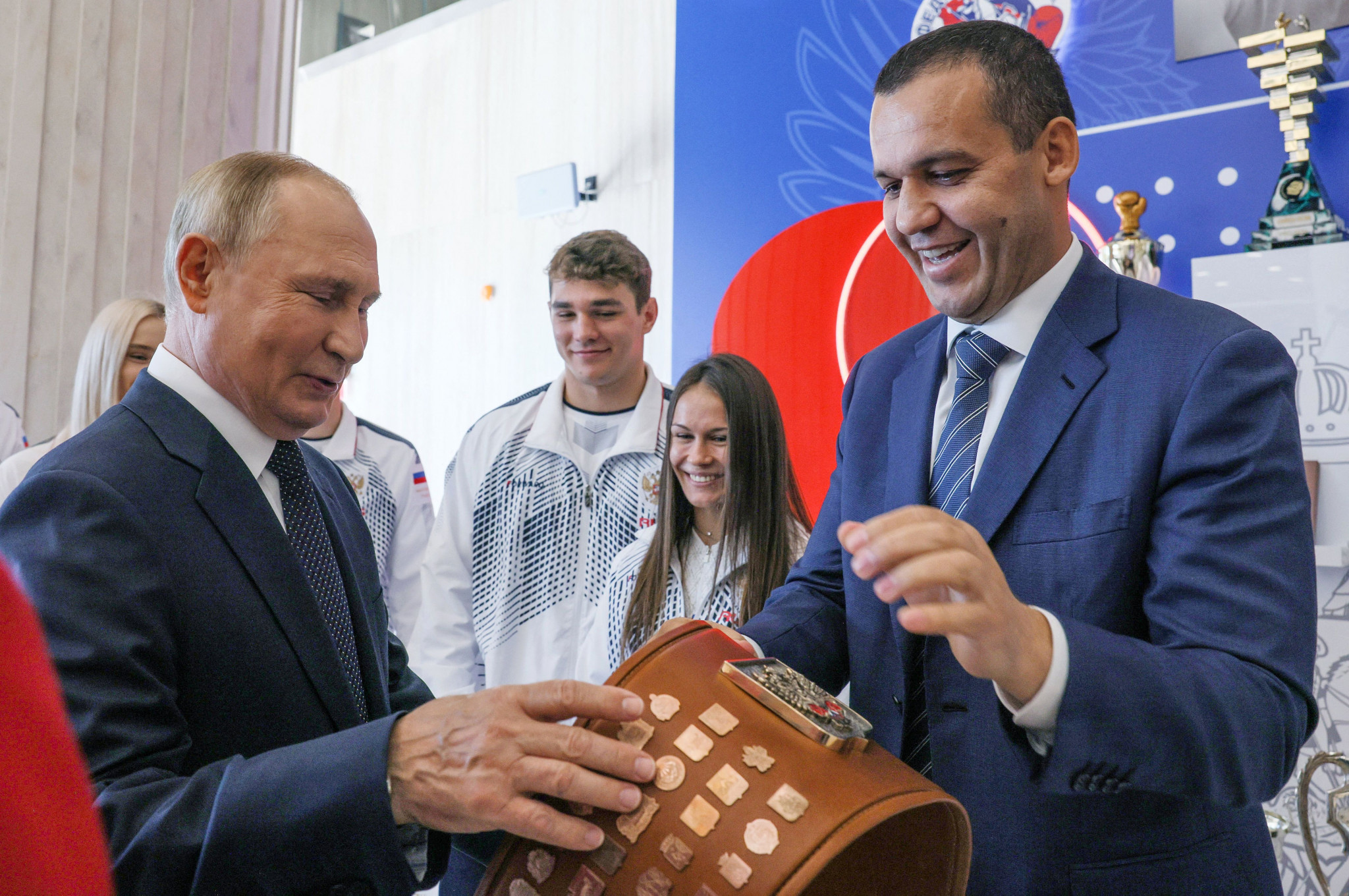 IBA head Kremlev meets with Russian President Putin for opening of boxing centre