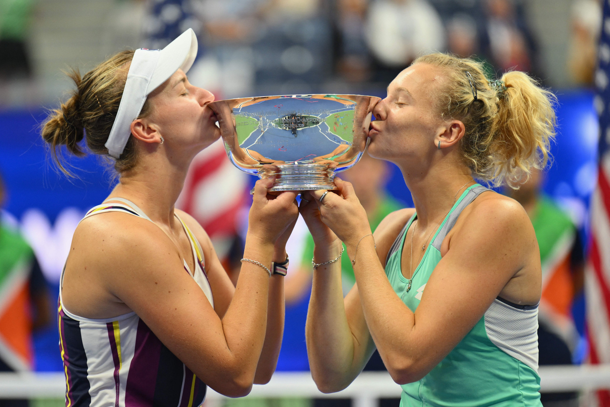 Katerina Siniakova, left, and Barbora Krejcikova celebrate with the women's doubles trophy at the US Open ©Getty Images