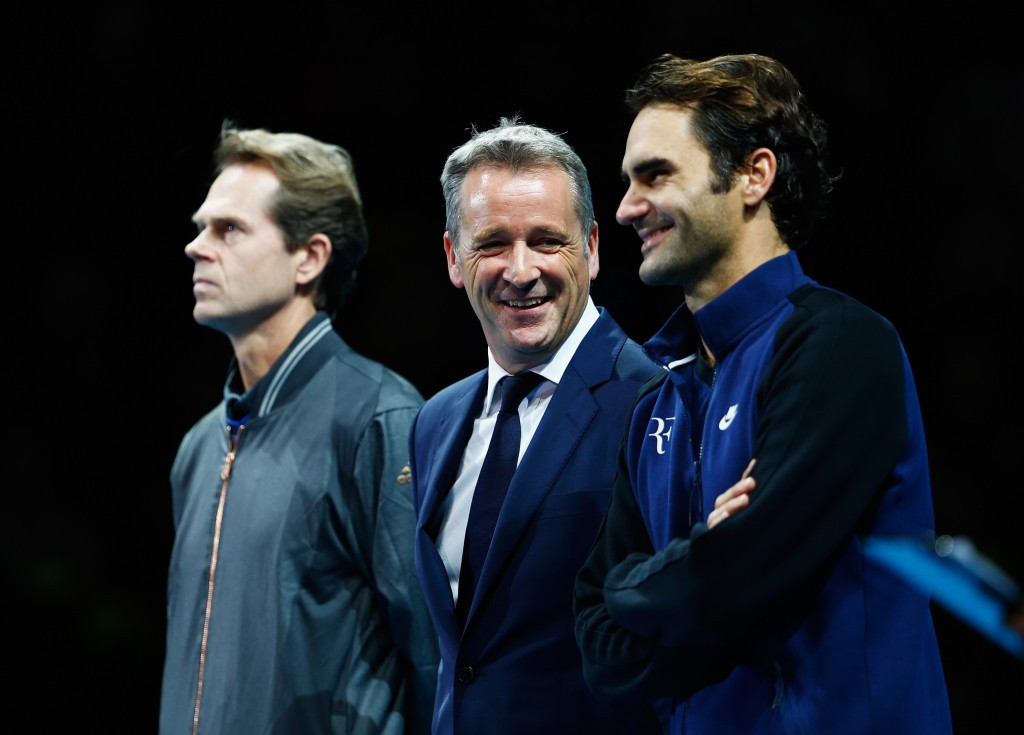Roger Federer, right, has backed the decision to give Chris Kermode, centre, an extension to his contract as President and chief executive of the ATP ©Getty Images
