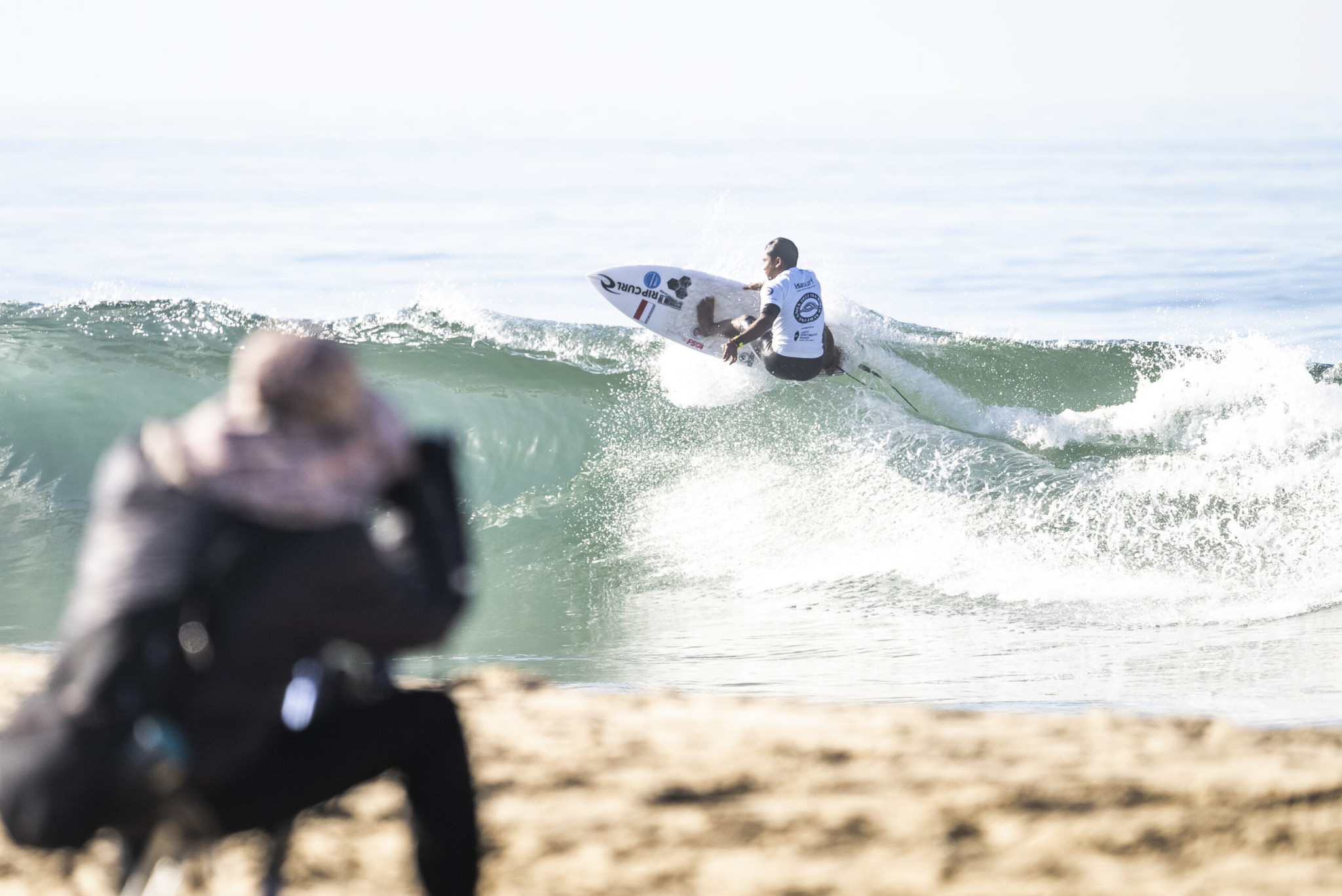 Indonesia's Ketut Agus is raising Paris 2024 hopes at the World Surfing Games in California ©ISA/Sean Evans