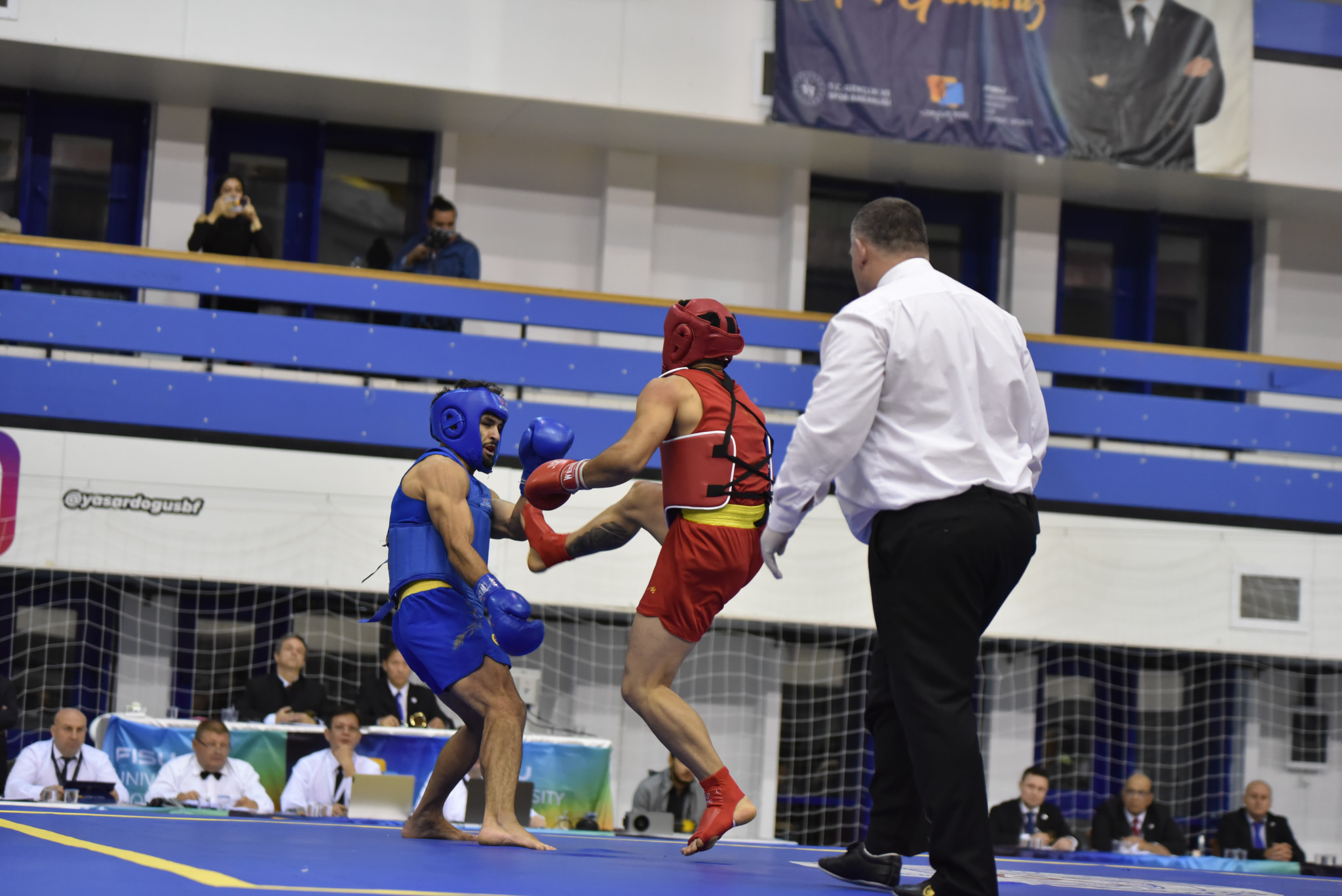 Wushu sanda competition involves combat between fighters ©FISU