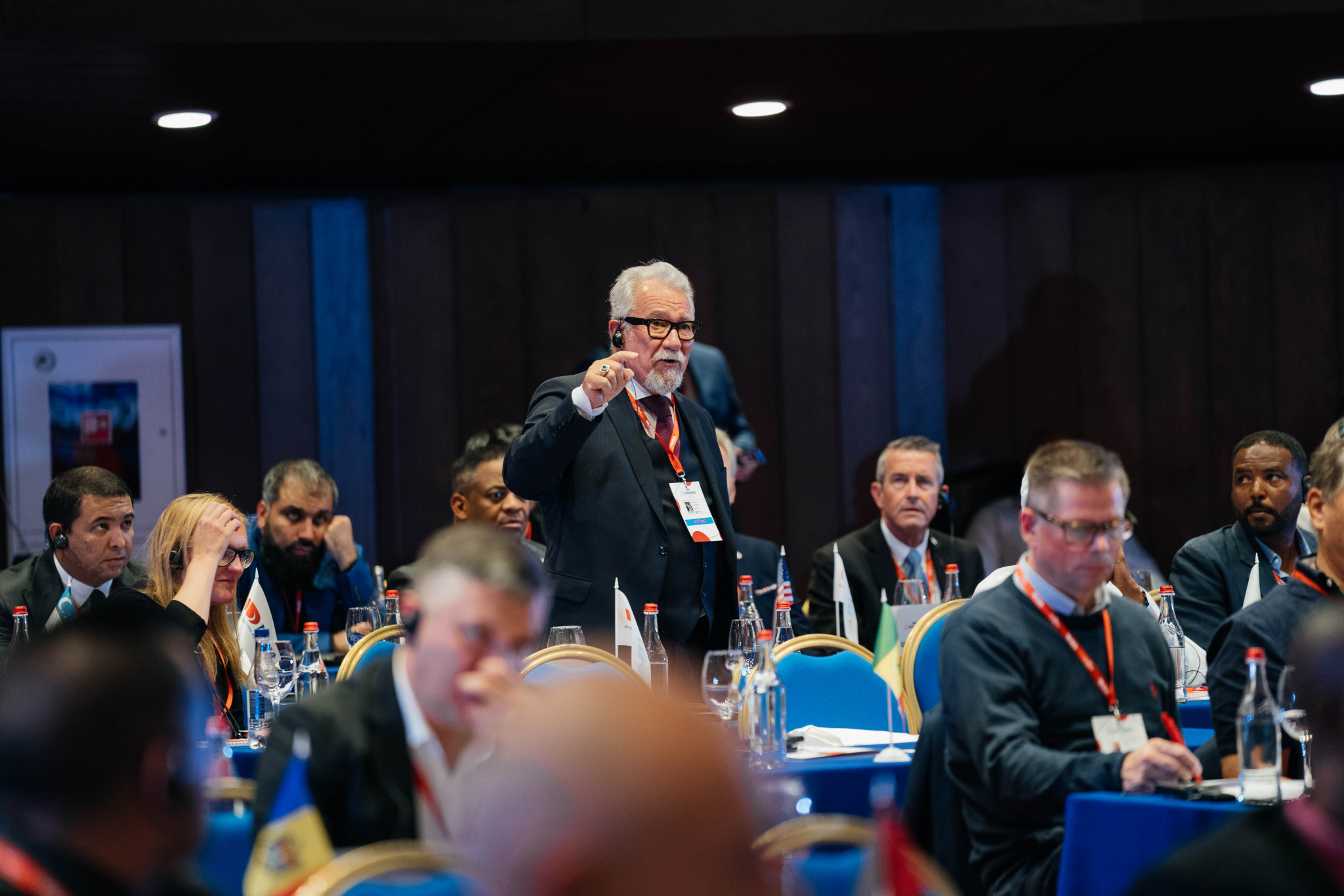 Swedish Boxing Association President Per-Axel Sjöholm called on Umar Kremlev to urge delegates to vote in favour of holding an election ©IBA