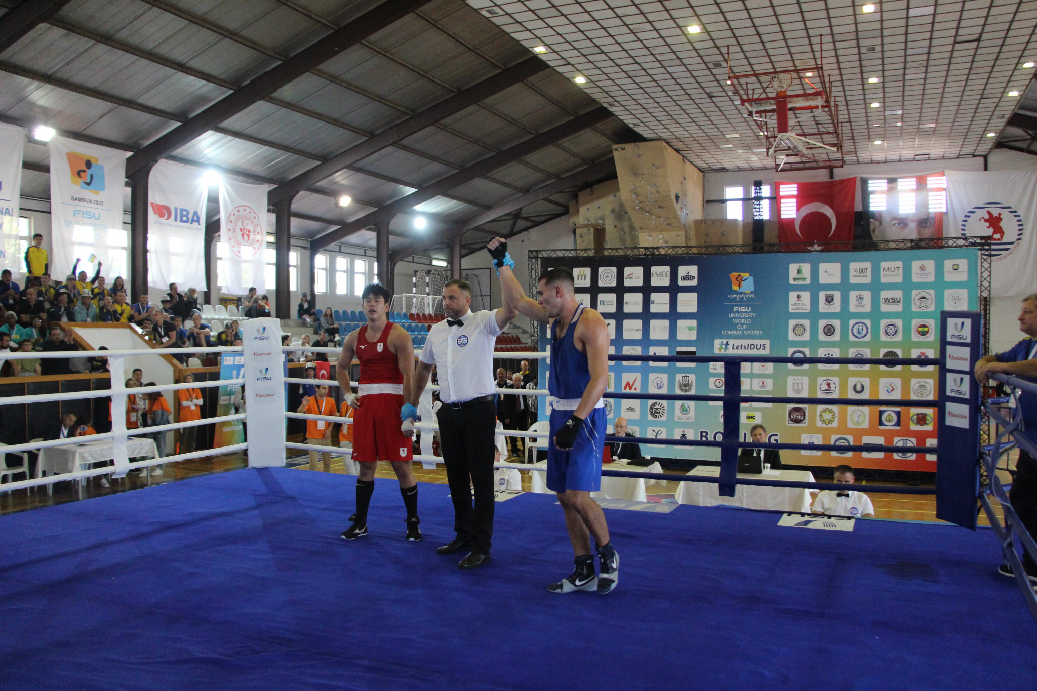 Ireland and Ukraine start well in boxing at FISU World Cup Combat Sports