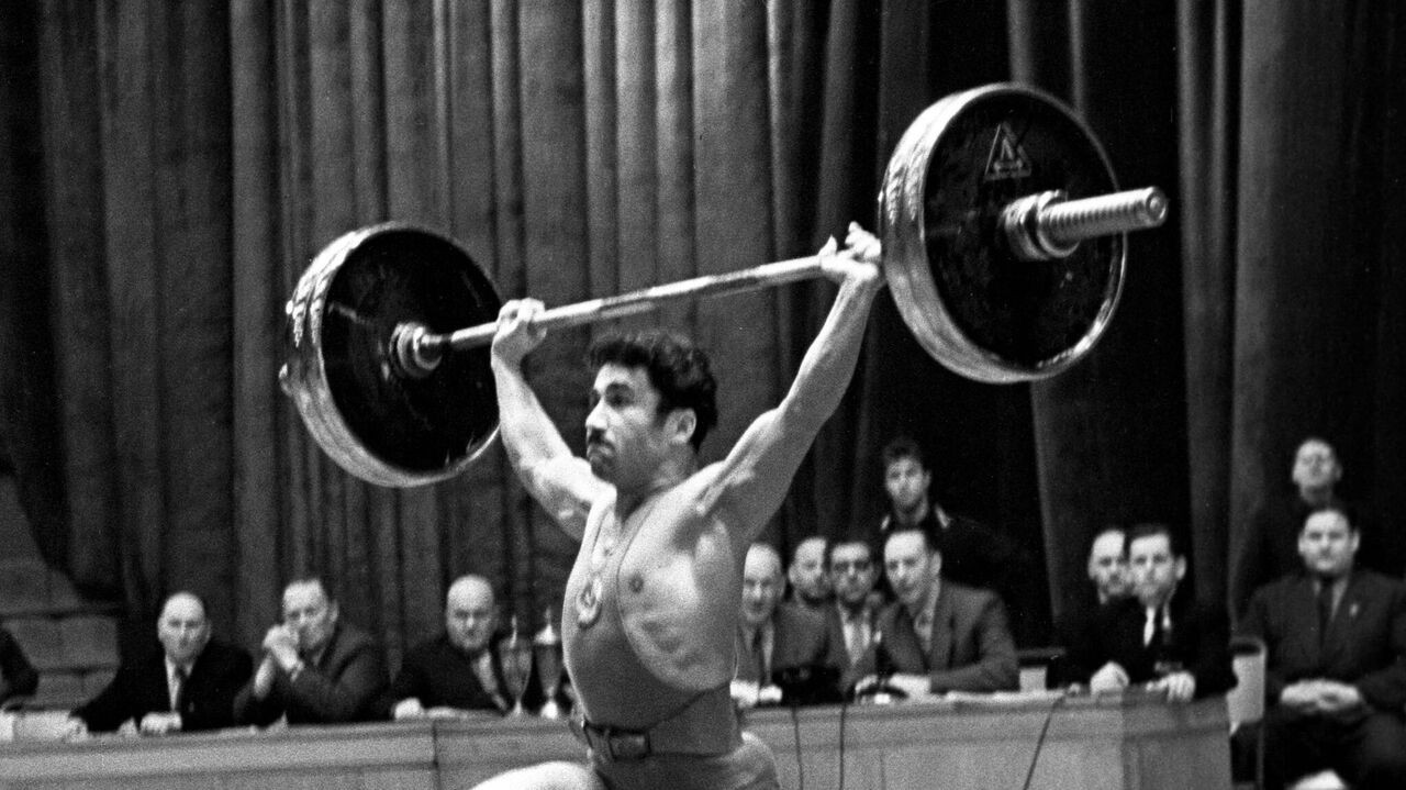 The 1952 Olympic weightlifting gold medallist Rafael Chimishkyan has died, the National Olympic Committee of Georgia has announced ©Getty Images