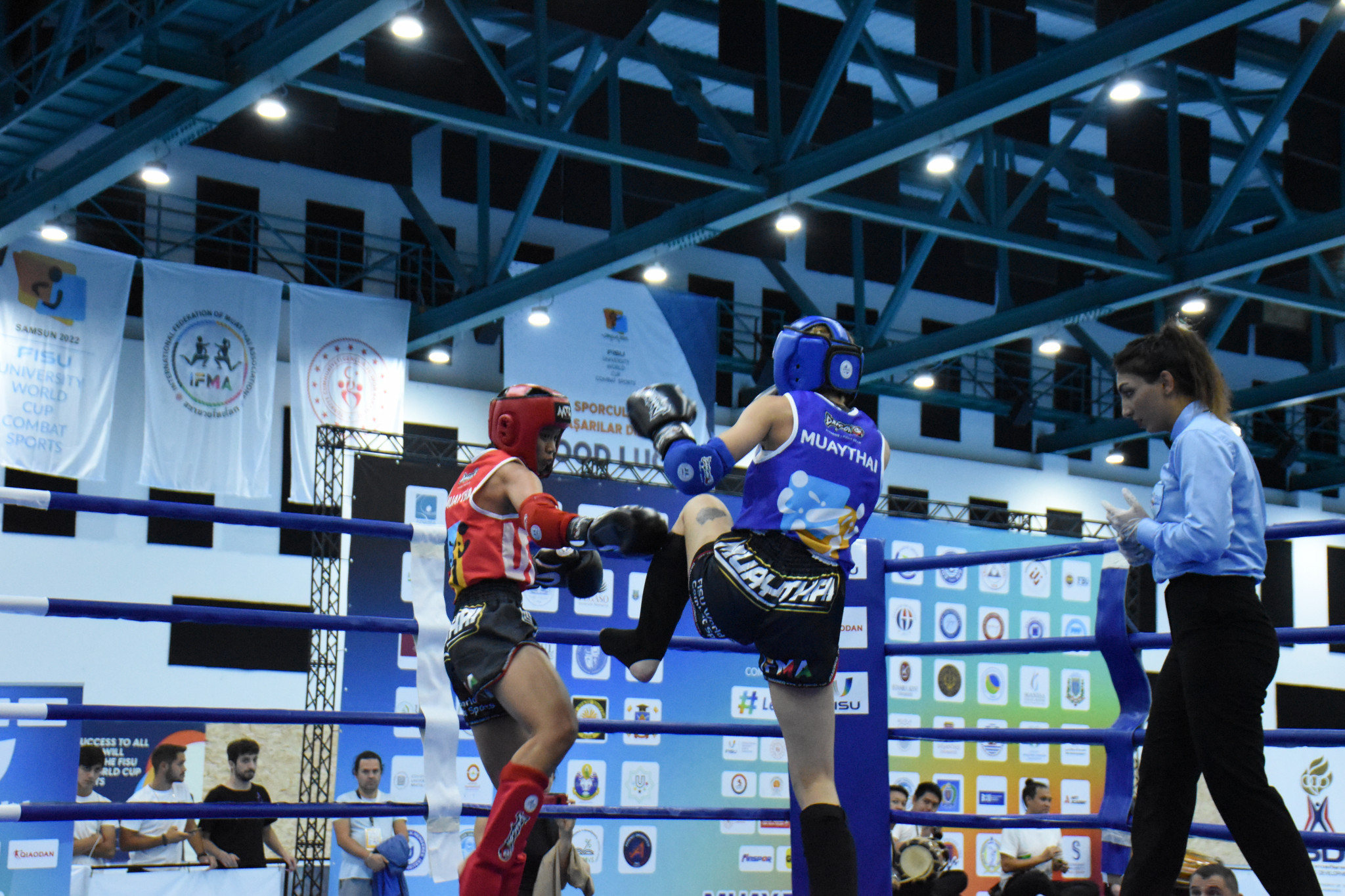 Muaythai fighters can kick and punch their opponents ©FISU