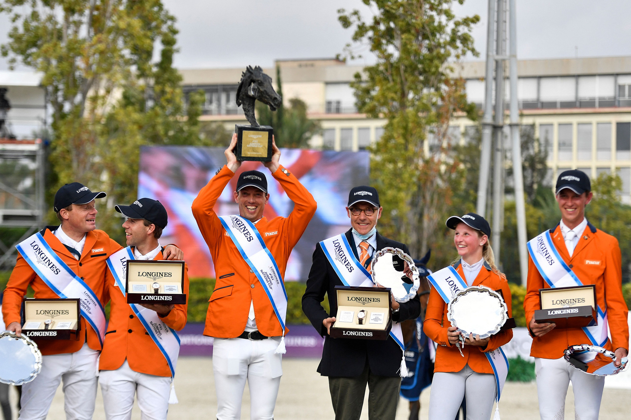 Relaxed Dutch looking to defend title at Jumping Nations Cup Final in Barcelona 