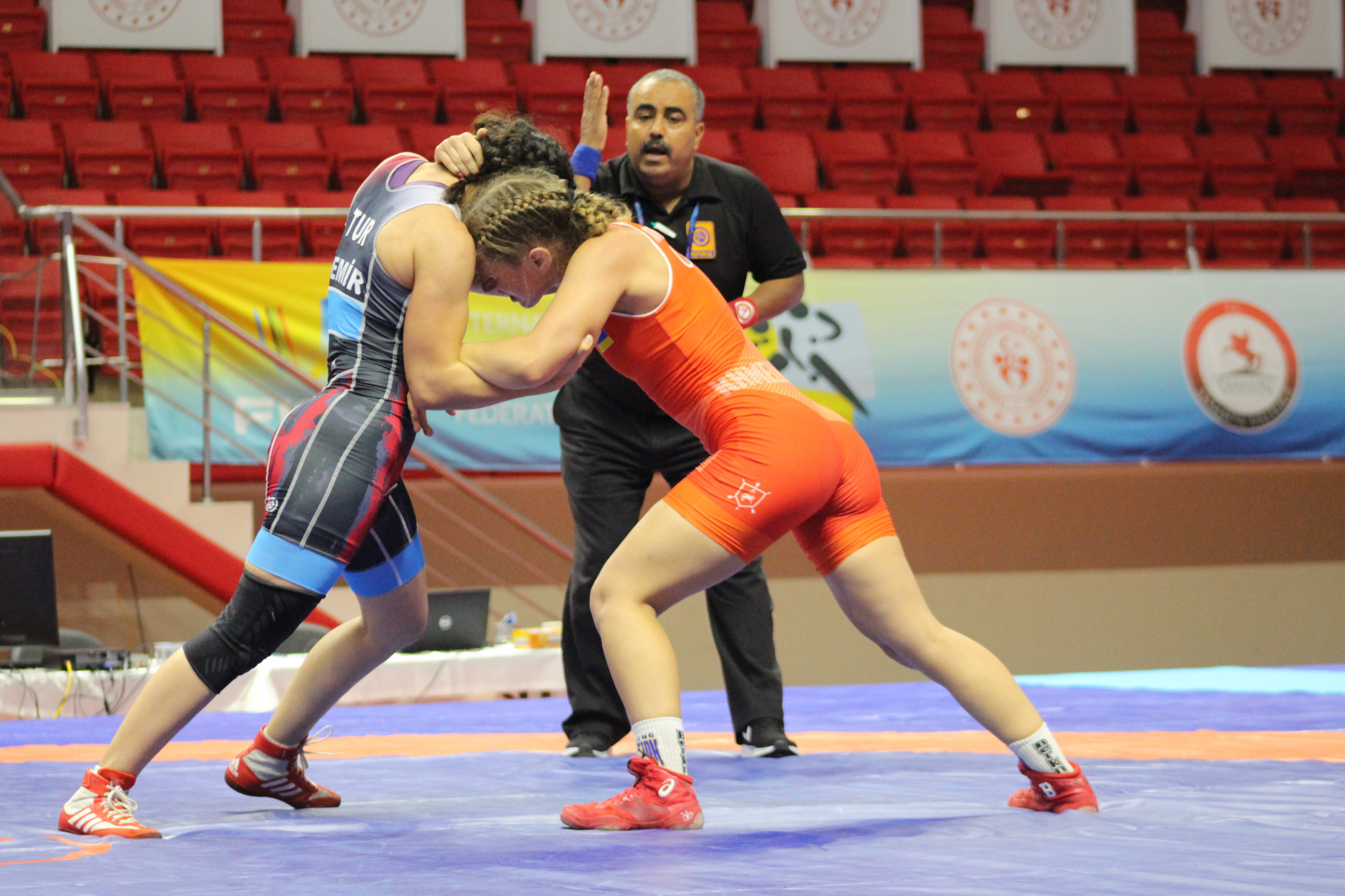 Women's wrestling culminated today in Samsun ©FISU