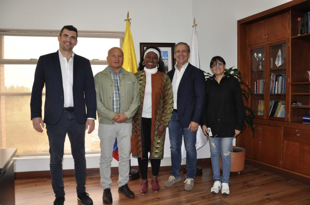 An IWF delegation met with CWF representatives in Bogotá prior to the World Championships ©IWF