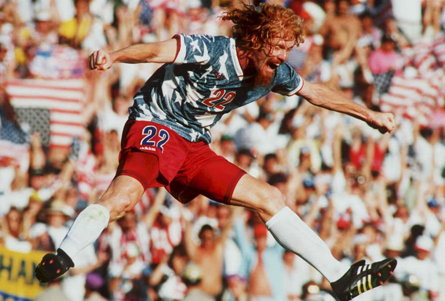 Alexi Lalas sporting the United States home shirt from the 1994 FIFA World Cup ©Getty Images