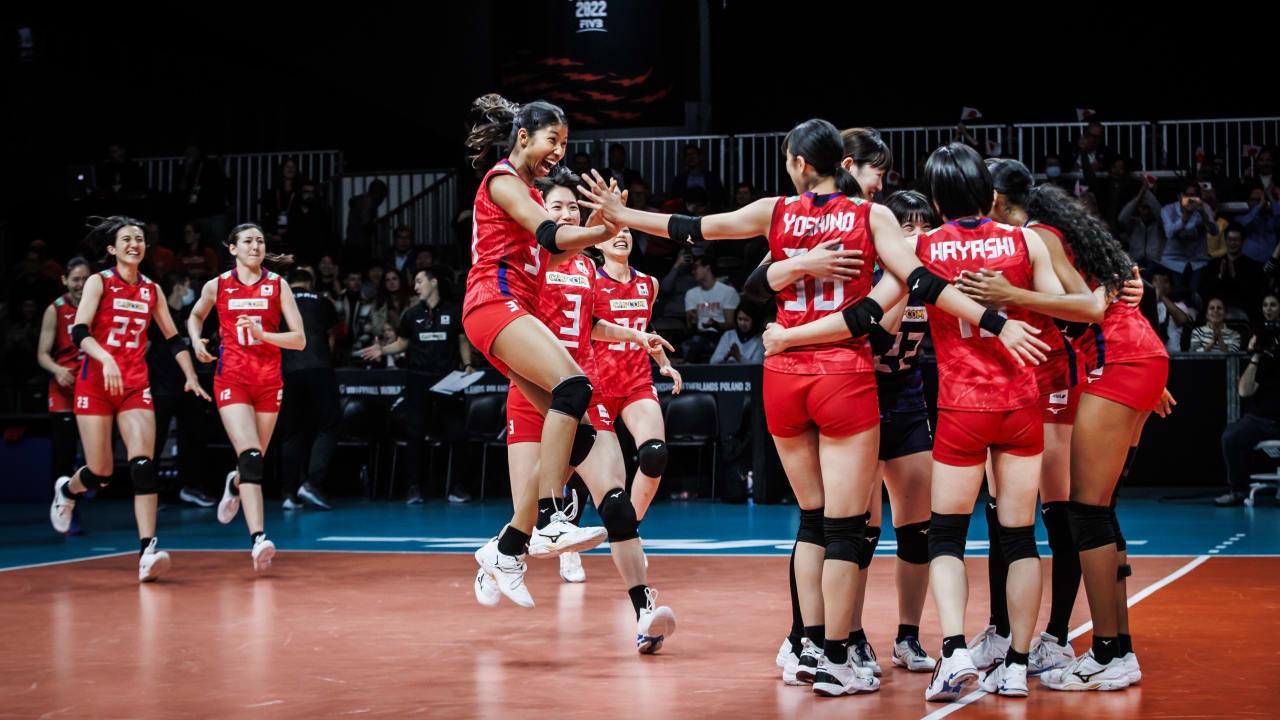 Japan advanced to the second round as Pool D runners-up ©Volleyball World