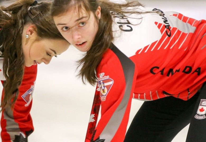 Canadian women complete unbeaten round-robin stage at World Junior Curling Championships