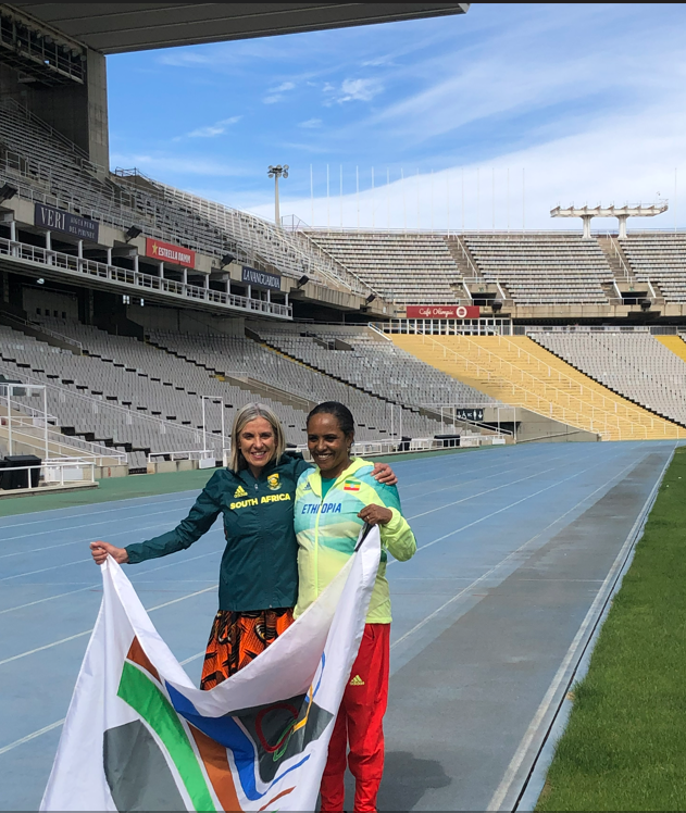 Thirty years after their historic Barcelona Olympics 10,000m race, Elana Meyer and Derartu Tulu are reunited on the track at the Montjuic Stadium ©Legnani Sports & Media