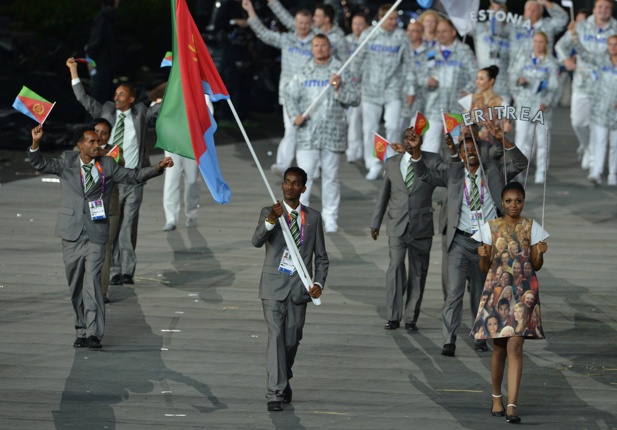 Weynay Ghebresilasie, centre, was the Opening Ceremony flagbearer for Eritrea at London 2012 ©Getty Images