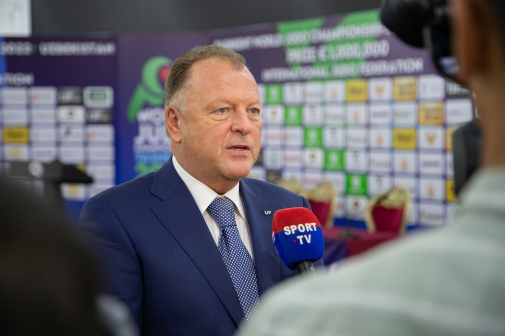 International Judo Federation President Marius Vizer is interviewed during the draw for the World Championships in Tashkent ©IJF
