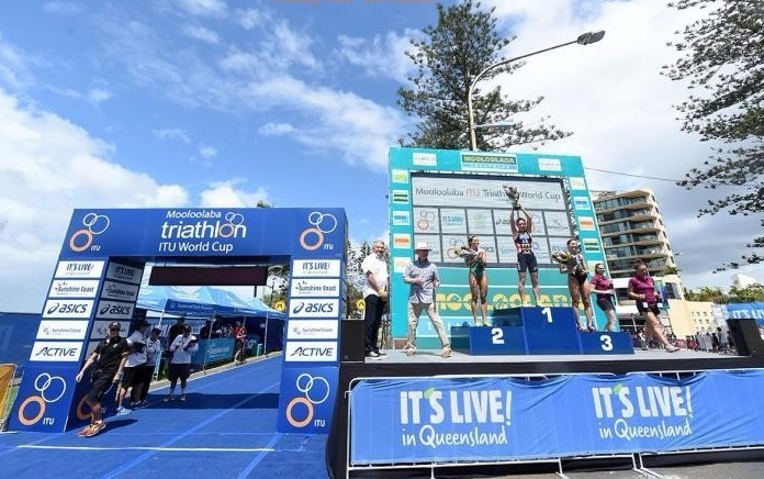 Britain's Jodie Stimpson powered to a dominant success in the women's race ©ITU