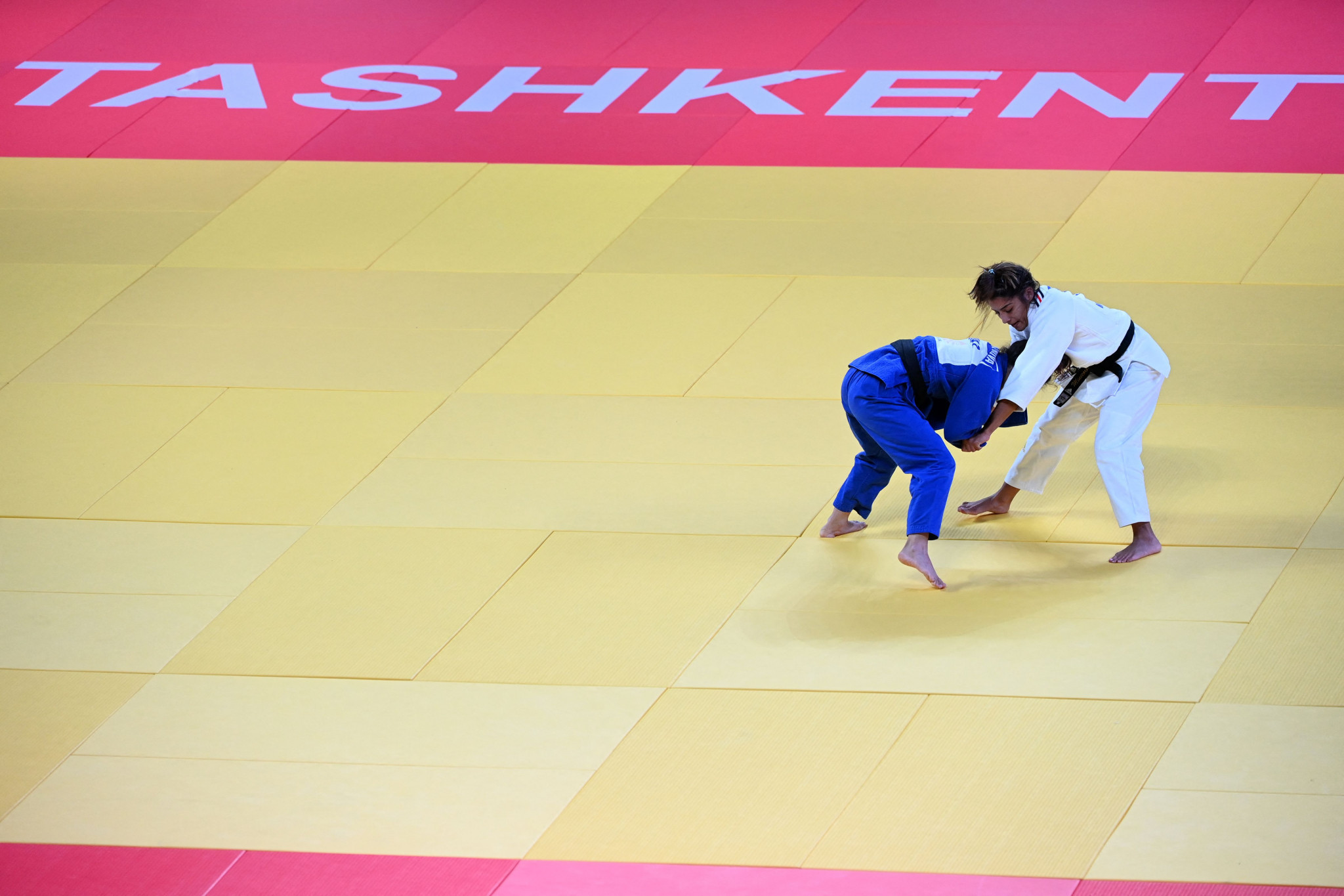 The Judo World Championships began today in Tashkent in front of a raucous crowd at the Humo Arena ©Getty Images