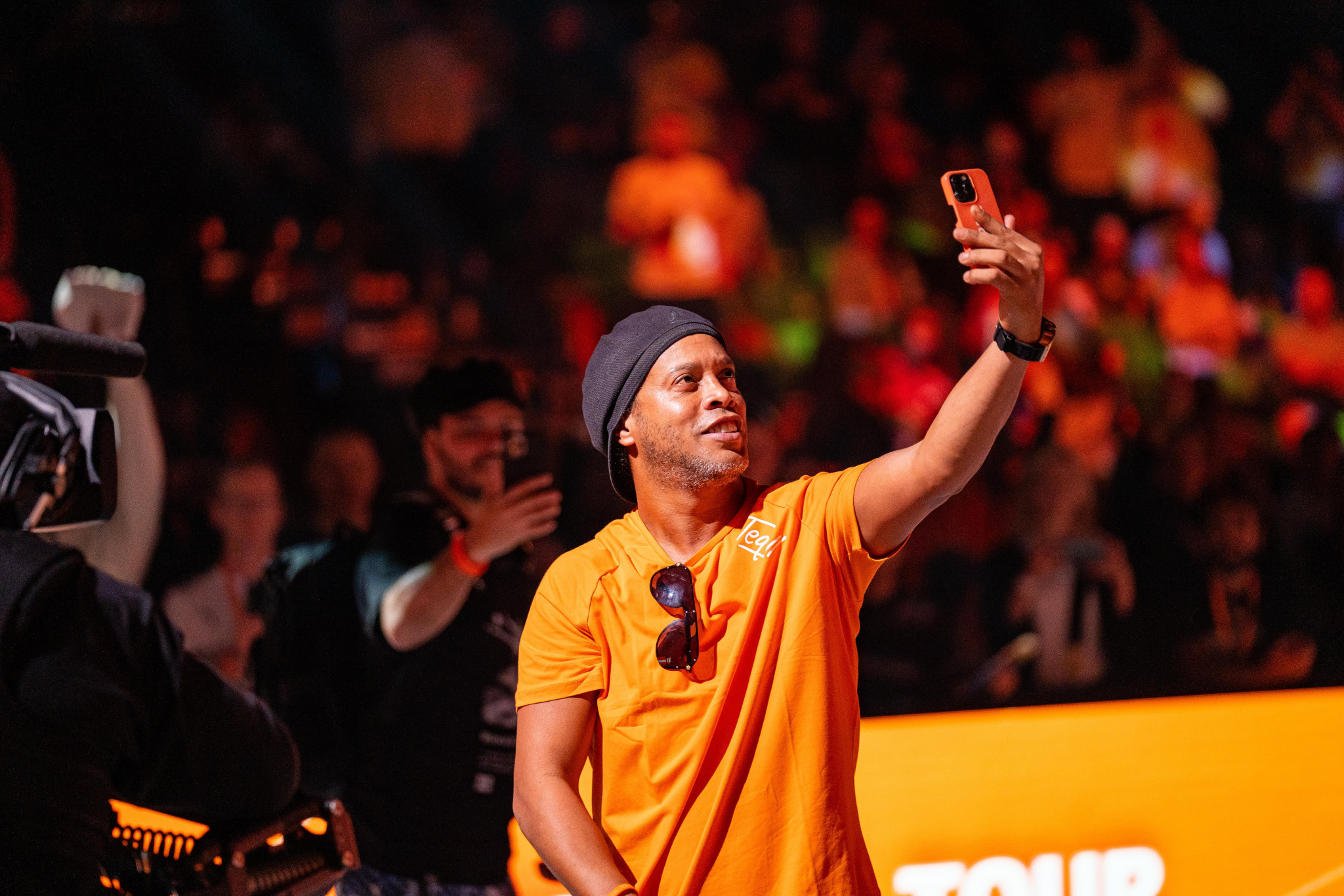 Former Brazil star and teqball ambassador Ronaldinho was on hand in Budapest for the European Teqball Tour competition ©FITEQ