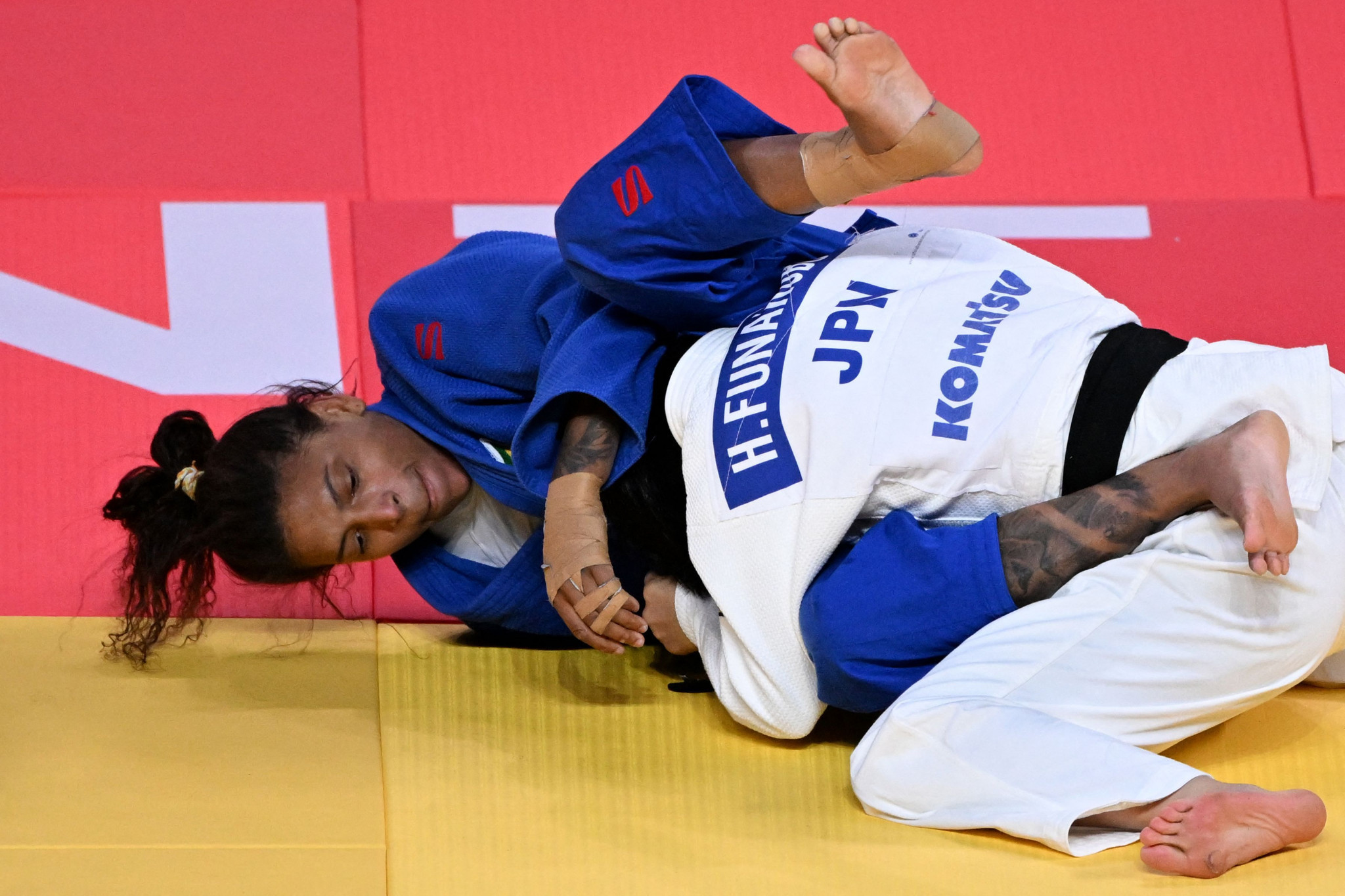 Silva and Tsogtbaatar end Japanese monopoly at World Judo Championships