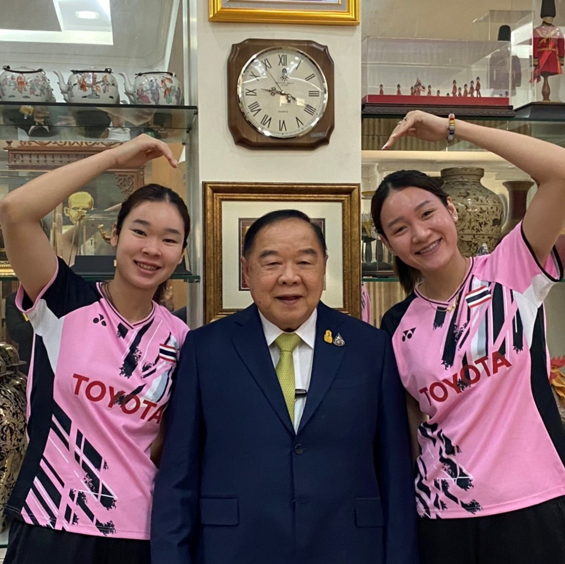 Thai NOC toasts Aimsaard sisters following Vietnam Open victory