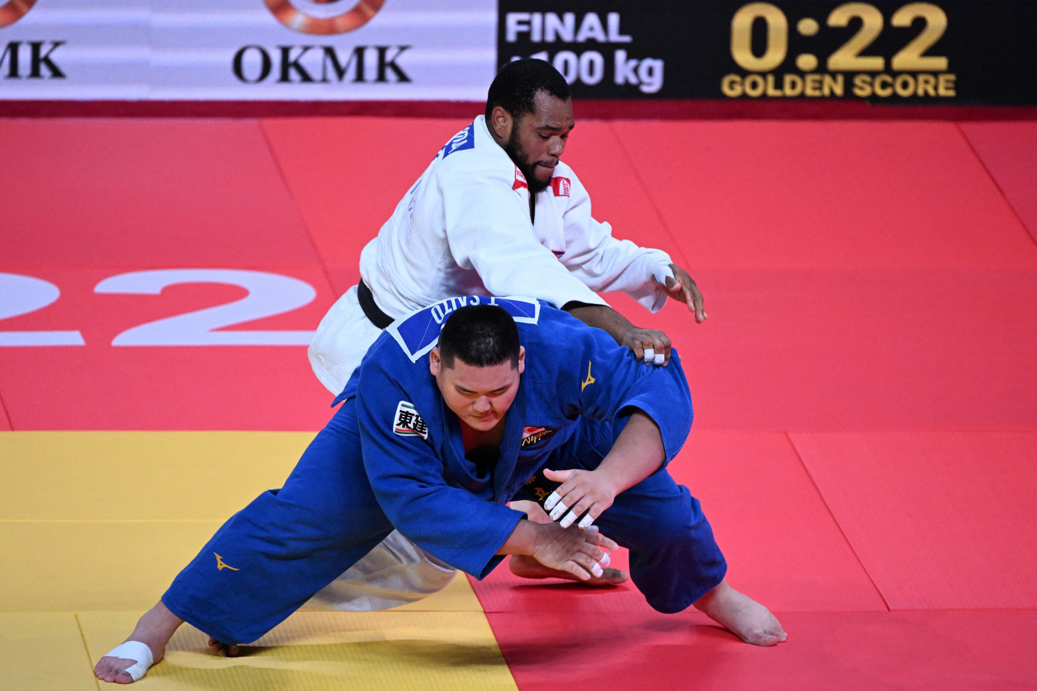 Andy Granda, in white, defeated Japan's Tatsuru Saito in the men's over-100kg final after the 20-year-old was given a hansoku-make ©Getty Images