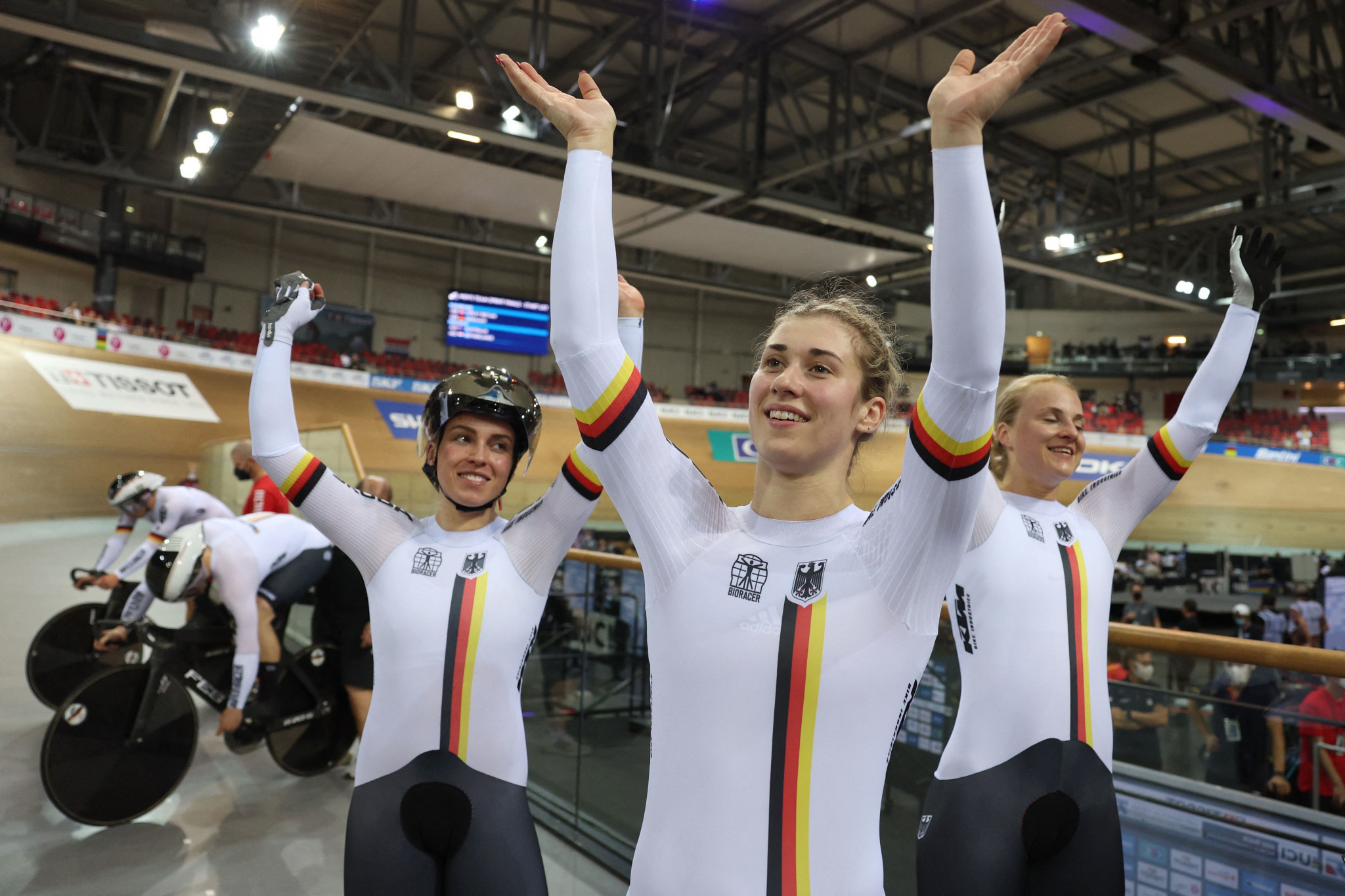 Germany celebrate after winning the women's team sprint in a world record time ©Getty Images