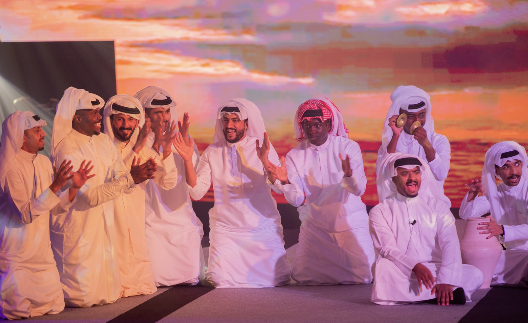 The Opening Ceremony included traditional singers ©Bahrain Weightlifting Federation