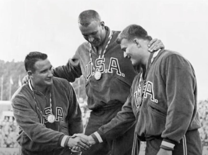 1960 Olympic shot put champion Bill Nieder, centre, has died aged 89 ©YouTube