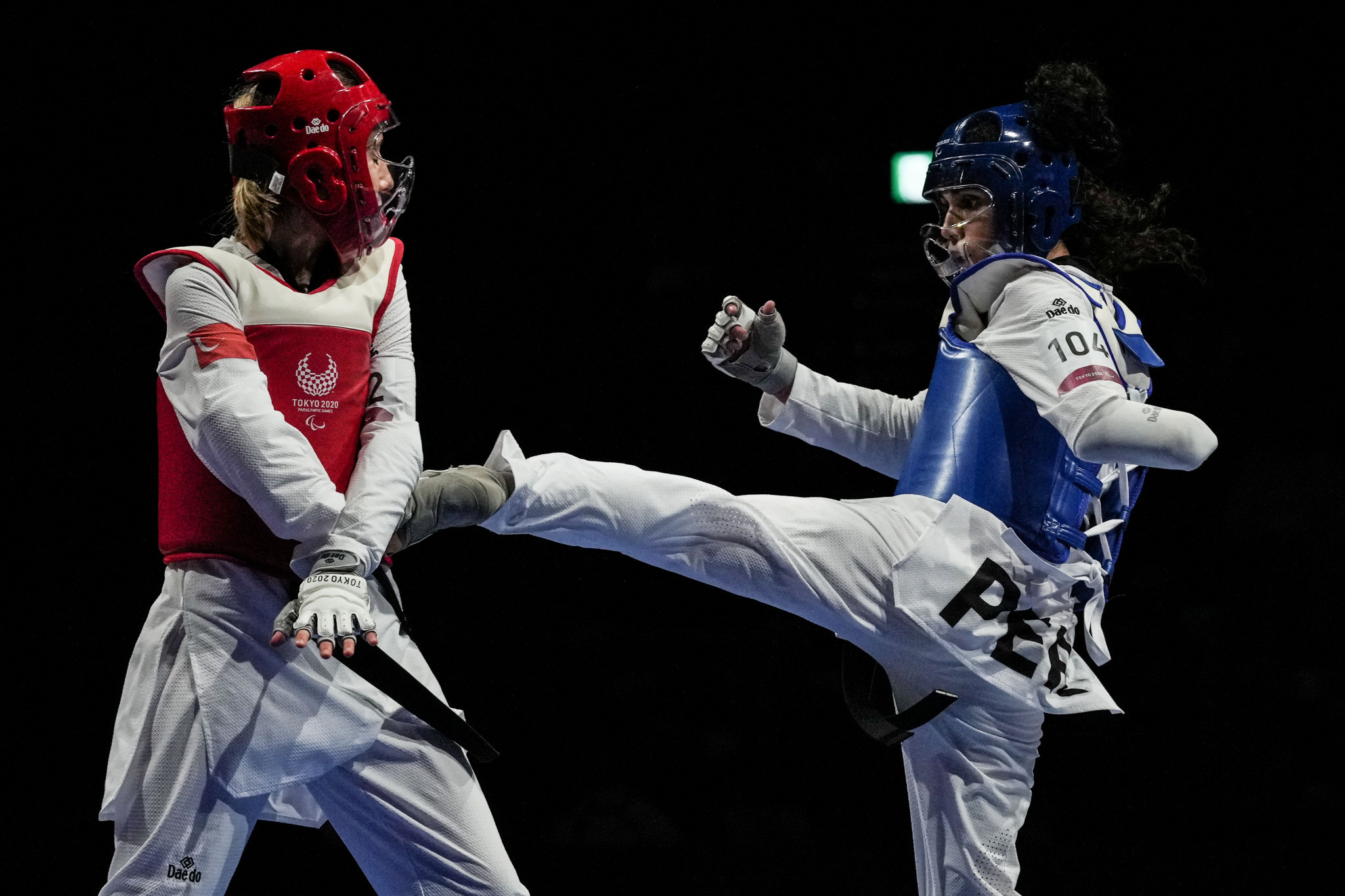 Meryem Cavdar, left, is bidding to become an undisputed champion but Paralympic gold medallist Leonor Angelica Espinoza, right, is returning to action  ©Getty Images