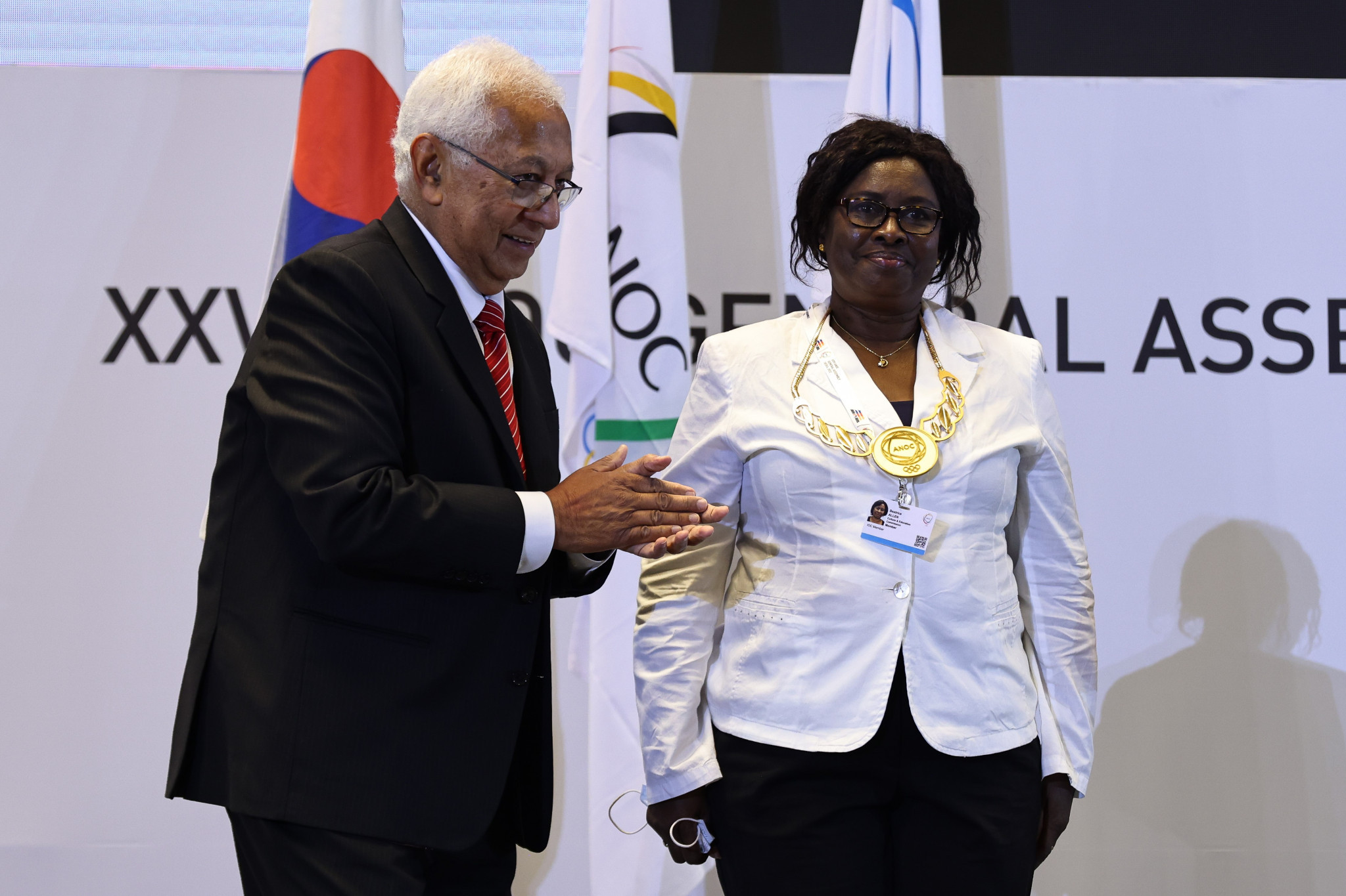 IOC honorary member Beatrice Allen, right, was one of the Merit Award winners ©ANOC