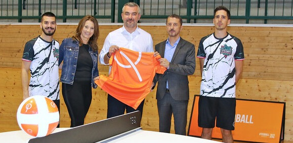 The scheme will take teqball into schools and sports clubs ©ATF