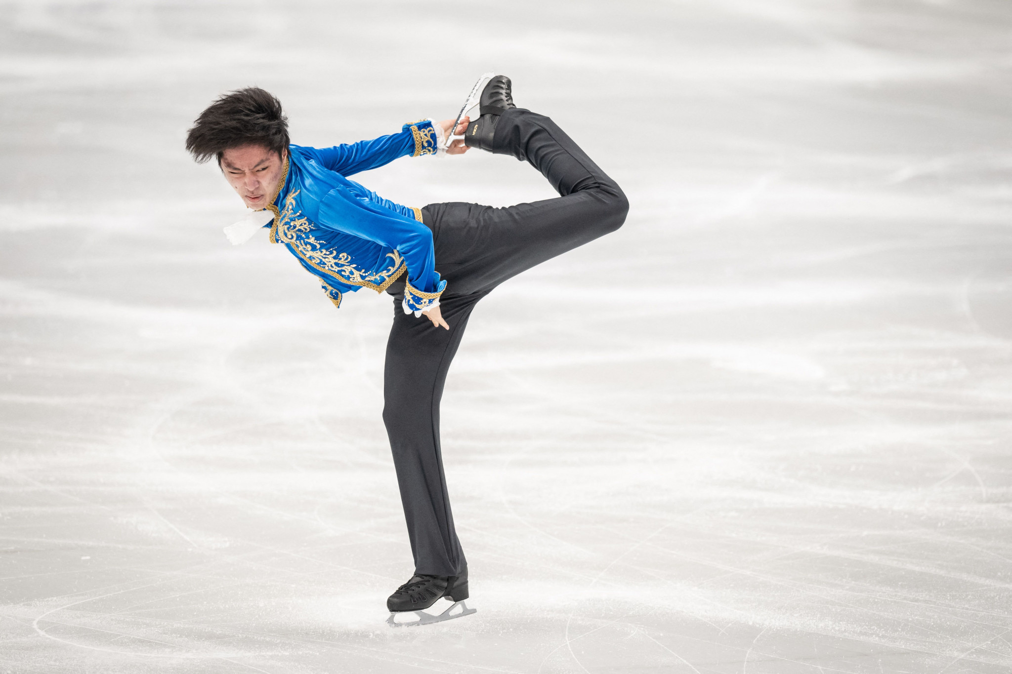 Kao Miura leads the men's division at Skate America following the short programme ©Getty Images