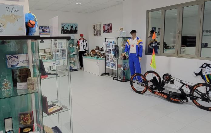 Paralympic champion Torres opens exhibition with memorabilia from career