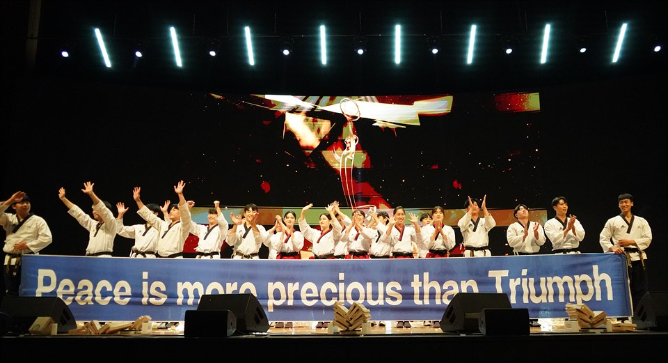 The team received a warm reception at the ANOC Awards ©World Taekwondo
