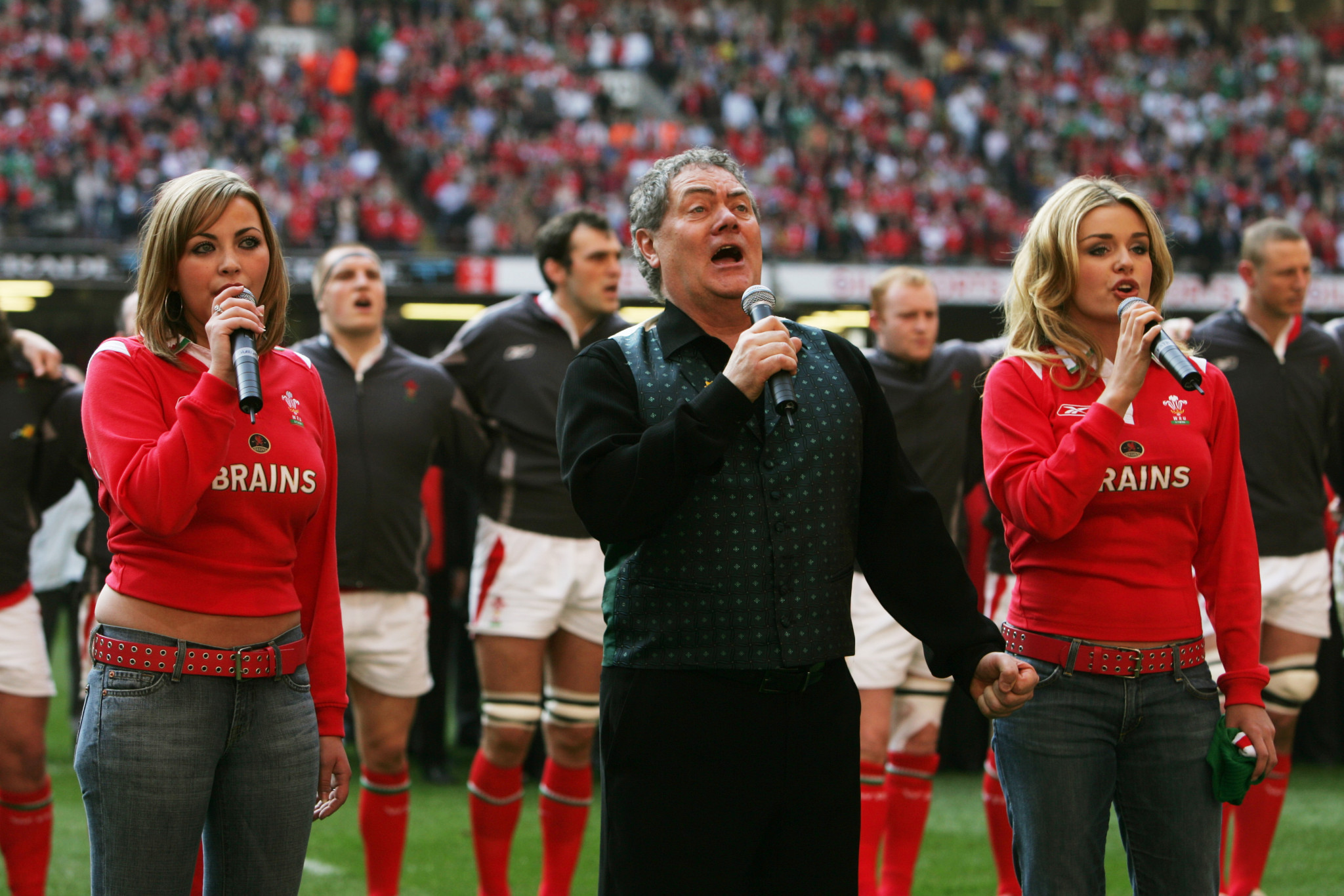 Welsh singer and comedian Max Boyce, centre, composed a ballad recalling the events of the match in 1972 ©Getty Images