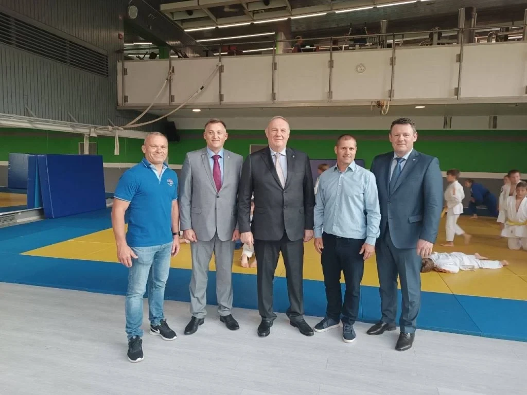 The EJU delegation visited Slovenia judo clubs during the trip which preceded the Congress on December 10 ©EJU