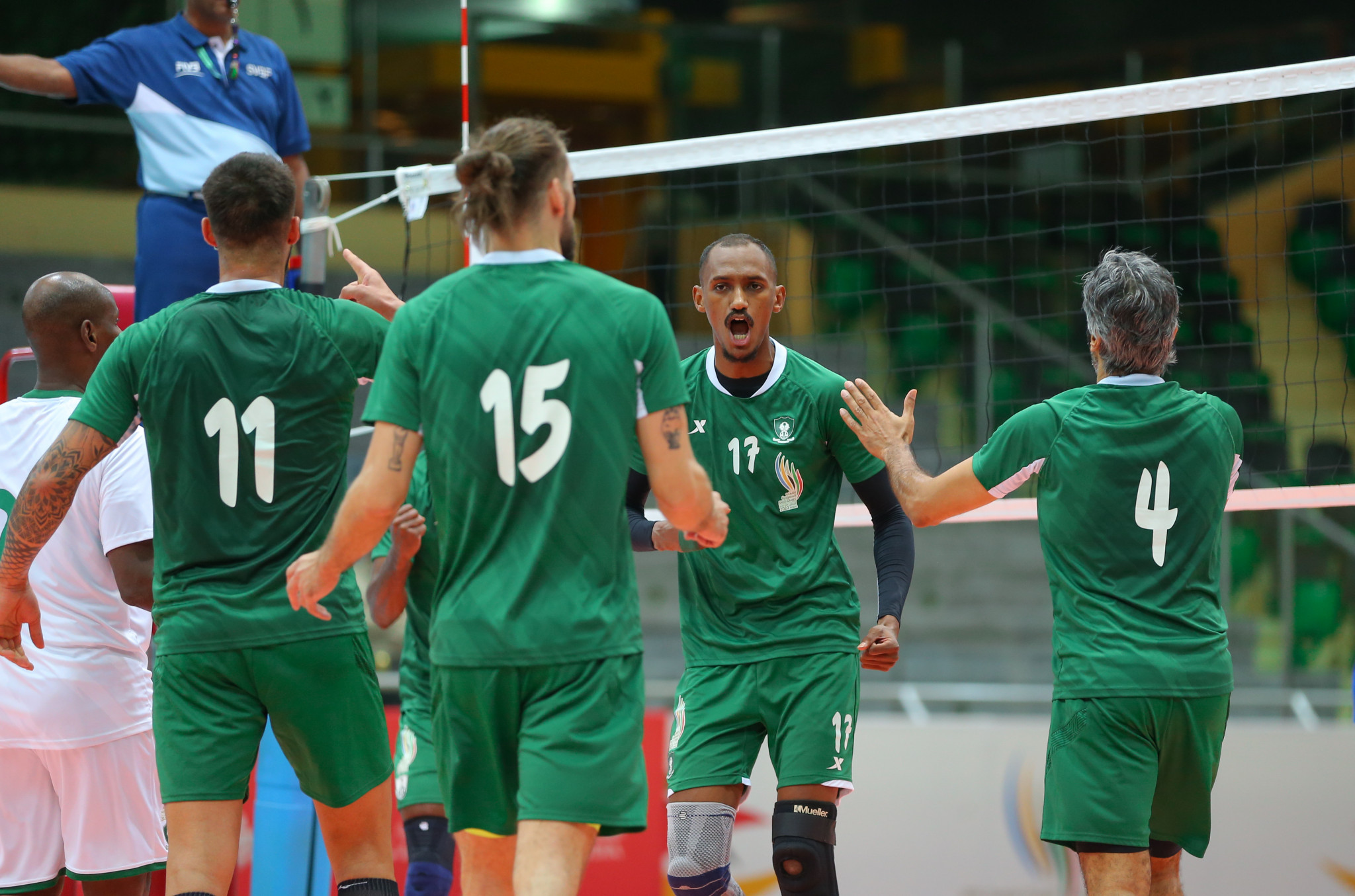 Al-Ahli recovered from a losing position to defeat Al-Hilal in the men's volleyball final ©Saudi Games