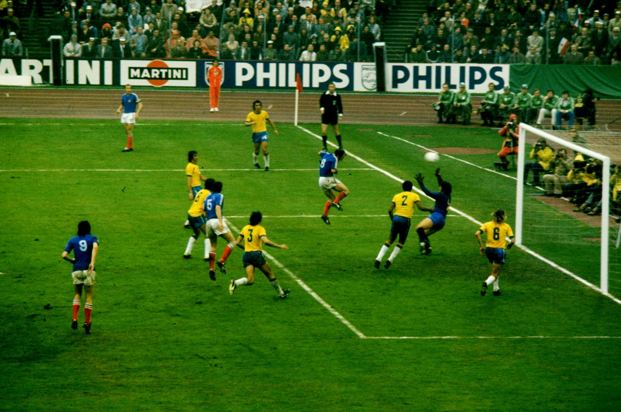 The opening match in 1974 featured Brazil, winners of the 1970 tournament, playing in yellow shirts, in a 0-0 draw against Yugoslavia ©Getty Images