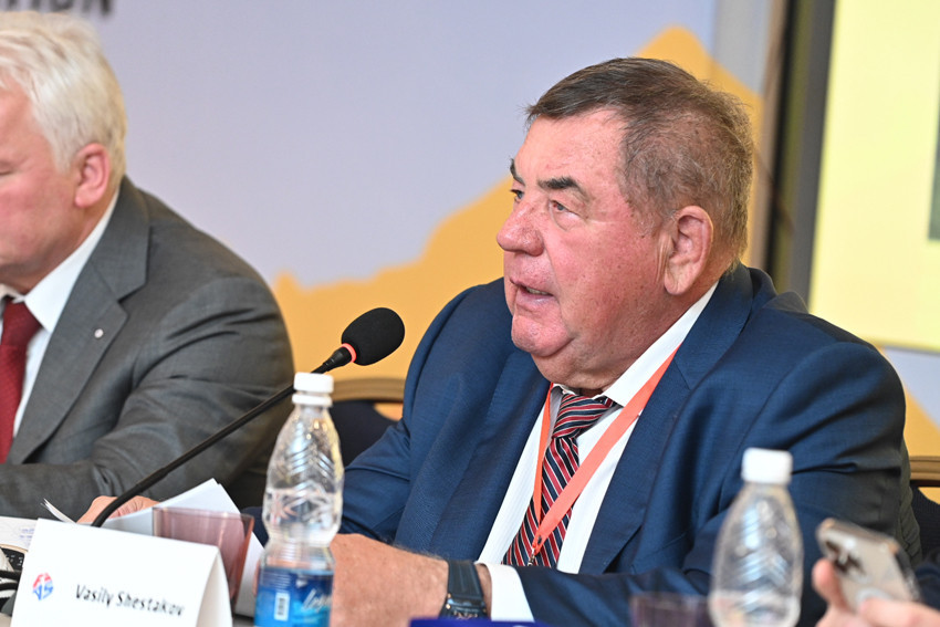 FIAS President Vasily Shestakov praised the work of hosts during the 2022 season ©FIAS