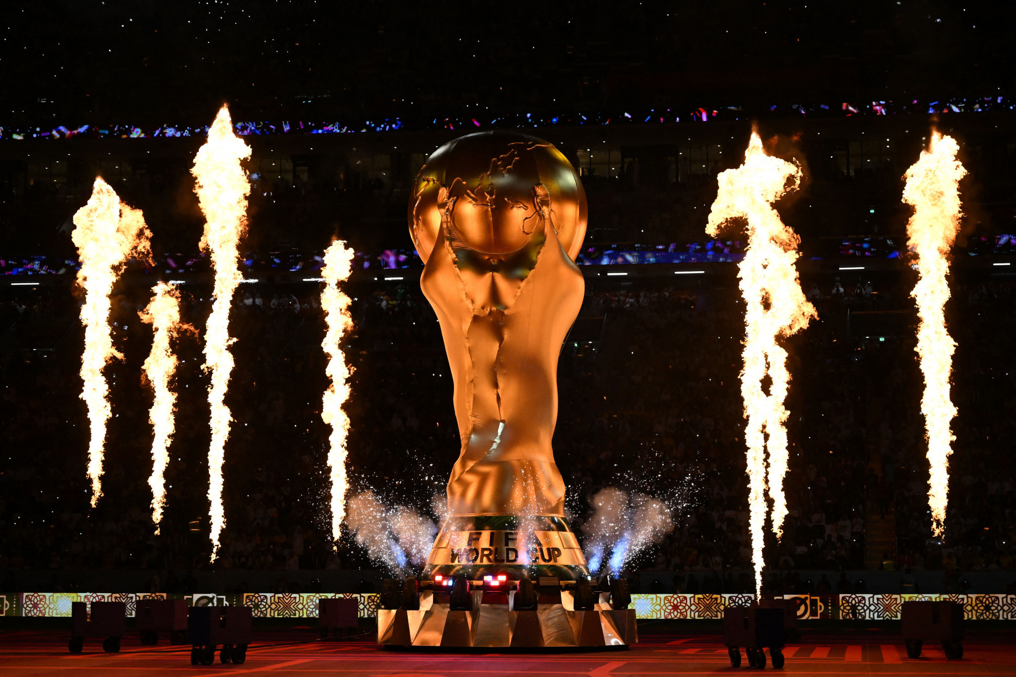 Prior to kickoff, the Opening Ceremony set the arena alight in Al Khor ©Getty Images