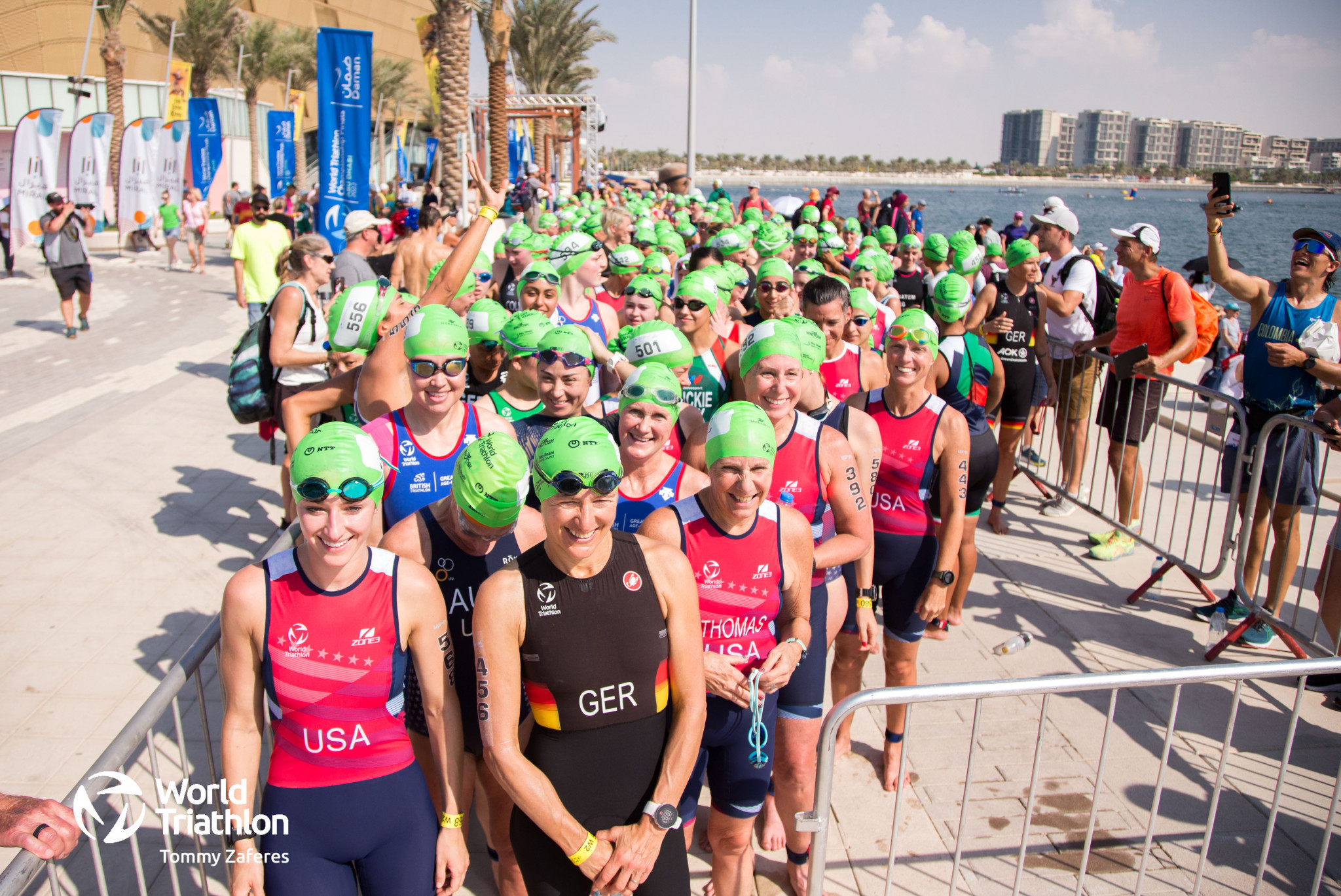 Age group races were held from the men's and women's 18 to 19 up to the over-85 bracket ©World Triathlon