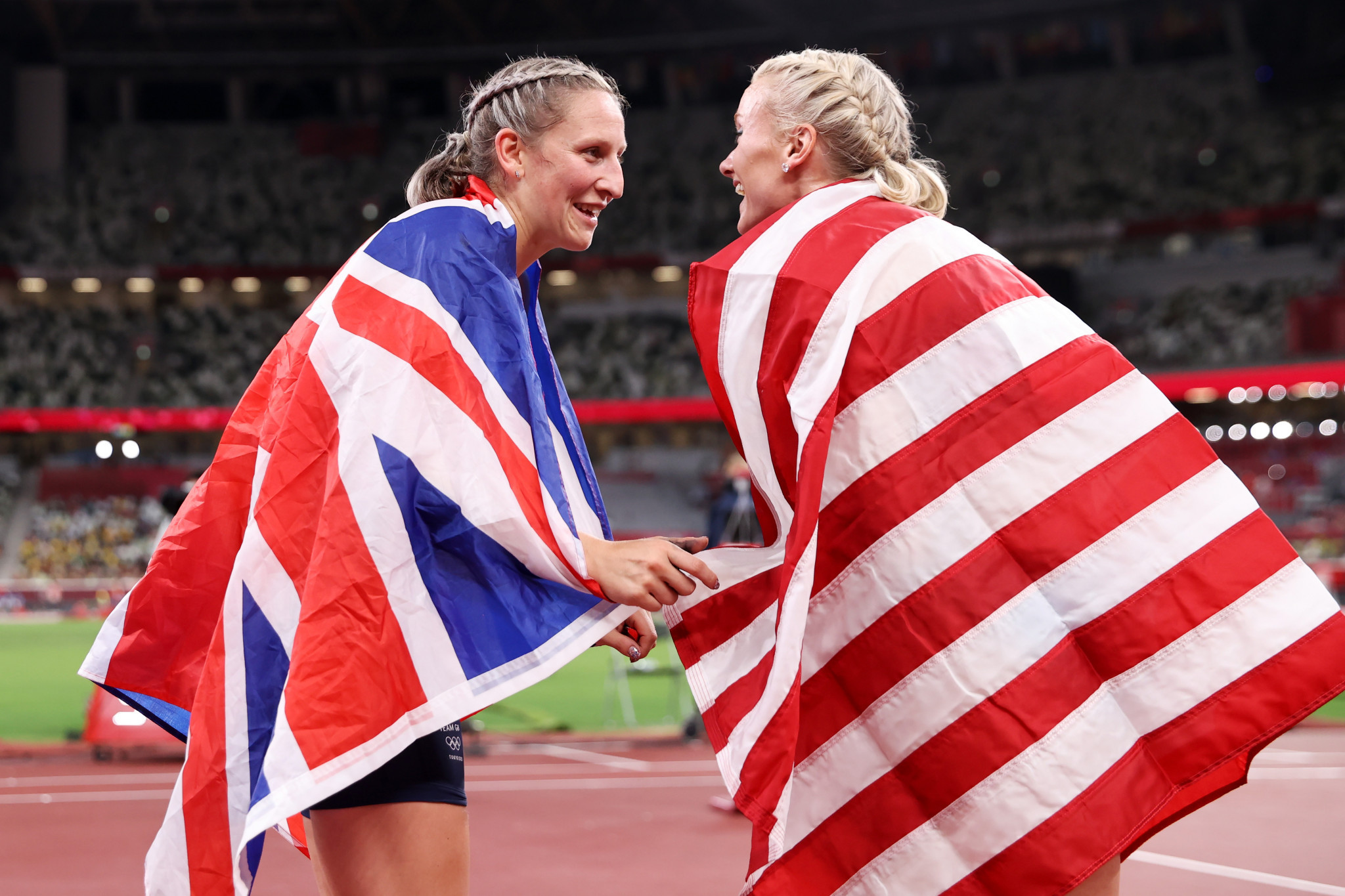 The United States' Katie Nageotte, right, and Britain's Holly Bradshaw, left, won the CIFP Fair Play Award ©Getty Images