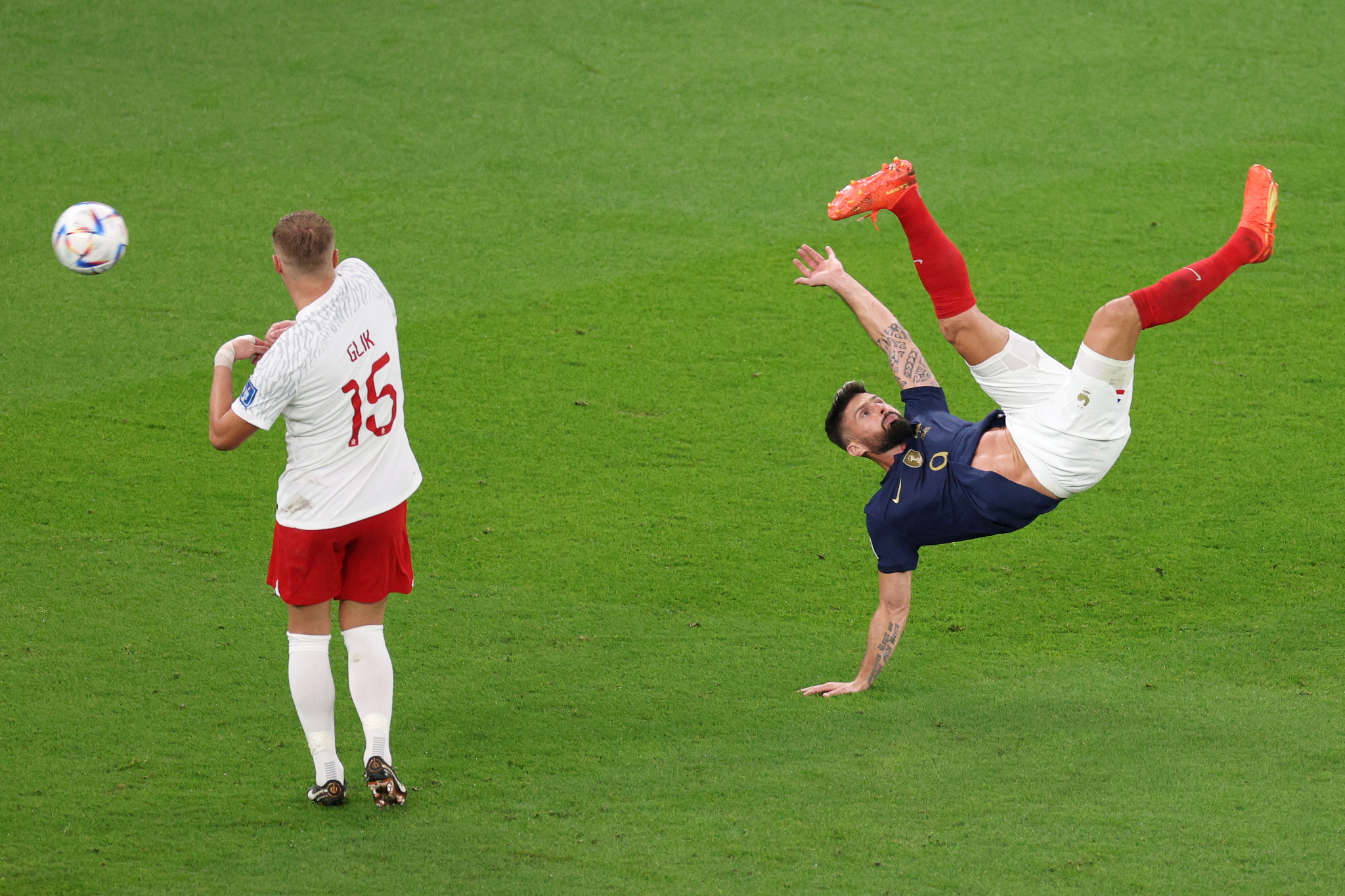 Olivier Giroud, right, had an acrobatic effort ruled out ©Getty Images


